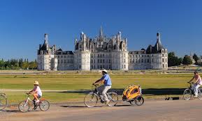 Vélo Famille á Chateau Chambord. Beauval Chambre D'hôtes